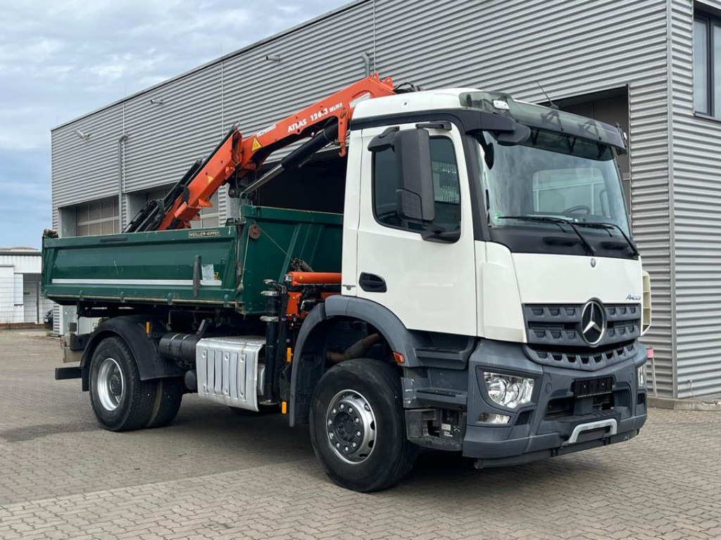 Autocarro ribaltabile, Camion con gru MERCEDES-BENZ Arocs 1835 K 2-Achs Kipper Kran Atlas 126.3: foto 8