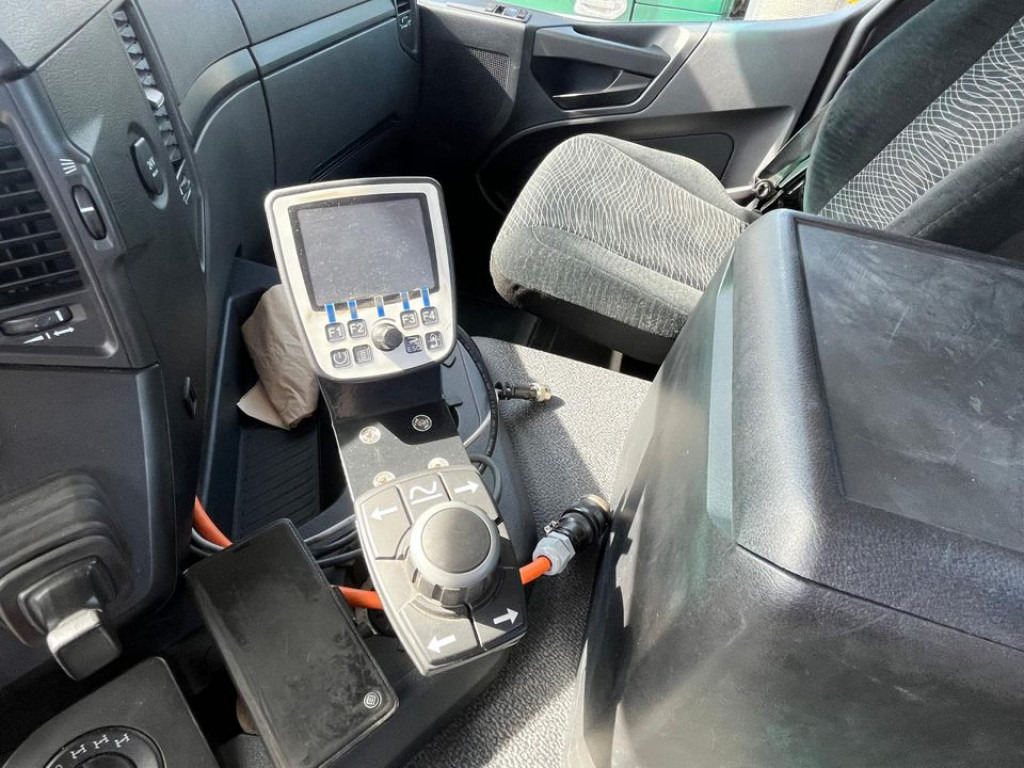 MERCEDES-BENZ Arocs 2135 AK 4x4 2-Achs Allradkipper Kommunalhydr. - Autocarro ribaltabile: foto 2 MERCEDES-BENZ Arocs 2135 AK 4x4 2-Achs Allradkipper Kommunalhydr. - Autocarro ribaltabile: foto 2