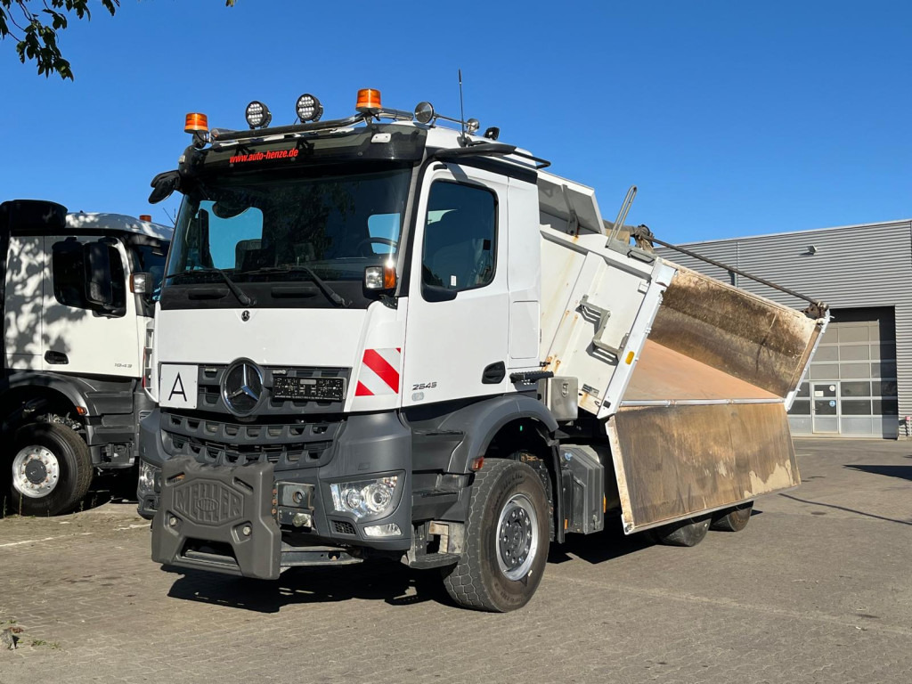 MERCEDES-BENZ Arocs 2645 K 6x4 3-Achs Kipper gr. Meiller Bordmatik 2 Stempel - Autocarro ribaltabile: foto 1 MERCEDES-BENZ Arocs 2645 K 6x4 3-Achs Kipper gr. Meiller Bordmatik 2 Stempel - Autocarro ribaltabile: foto 1