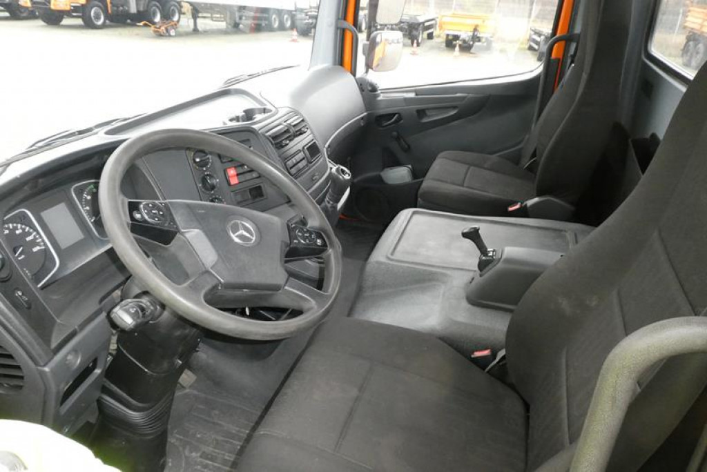 MERCEDES-BENZ Atego 818 K 2-Achs Kipper Schalter - Furgone ribaltabile: foto 4 MERCEDES-BENZ Atego 818 K 2-Achs Kipper Schalter - Furgone ribaltabile: foto 4