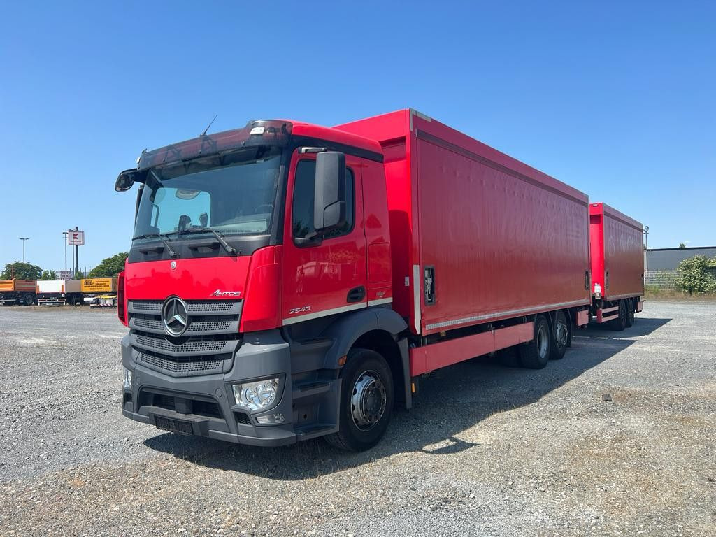 Mercedes-Benz Antos 2540 L 6x2 Pritsche LBW Mercedes-Benz Antos 2540 L 6x2 Pritsche LBW Coca Cola Getränke - Camion centinato: foto 1 Mercedes-Benz Antos 2540 L 6x2 Pritsche LBW Mercedes-Benz Antos 2540 L 6x2 Pritsche LBW Coca Cola Getränke - Camion centinato: foto 1