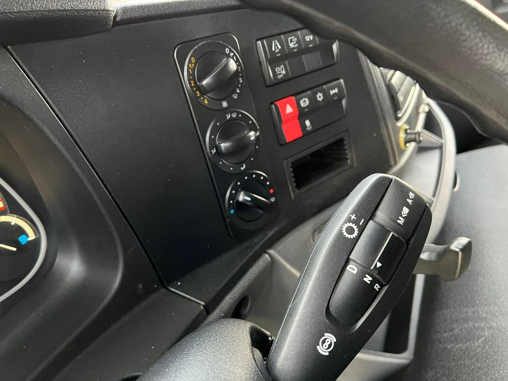 Camion centinato Mercedes-Benz Atego 1527 L Pritsche LBW LBW 1.5 to: foto 10