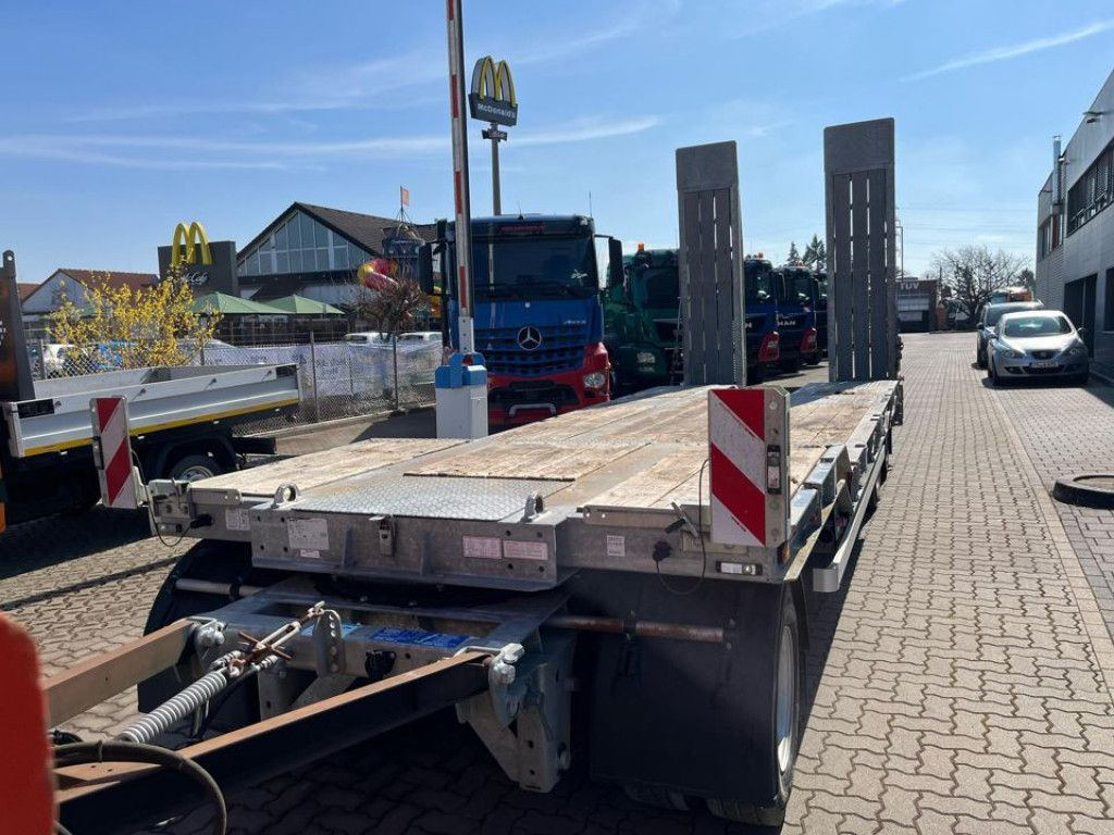 Müller-Mitteltal Tiefladeanhänger T 3 Profi 30,0 Tiefladeranhänge - Rimorchio pianale ribassato: foto 1 Müller-Mitteltal Tiefladeanhänger T 3 Profi 30,0 Tiefladeranhänge - Rimorchio pianale ribassato: foto 1