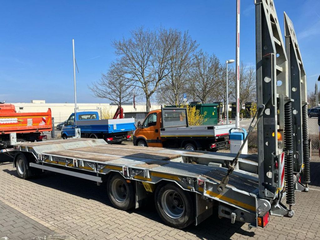 Müller-Mitteltal Tiefladeanhänger T 3 Profi 30,0 Tiefladeranhänge - Rimorchio pianale ribassato: foto 2 Müller-Mitteltal Tiefladeanhänger T 3 Profi 30,0 Tiefladeranhänge - Rimorchio pianale ribassato: foto 2