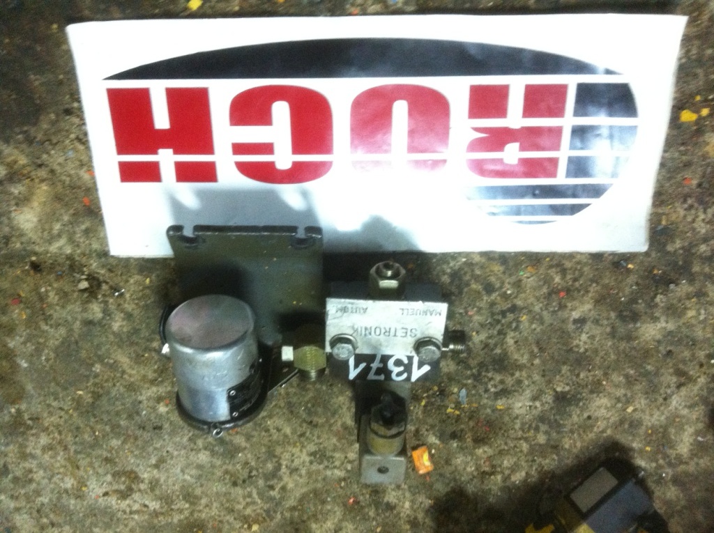 BRUENINGHAUS HYDROMATIK 1 SEKCYJNY + 0/64091 GP35D4-MO.NE.IG1AP12 + 2943021235 9433448 557.17.04.02 - Valvola idraulica per Macchina da cantiere: foto 1 BRUENINGHAUS HYDROMATIK 1 SEKCYJNY + 0/64091 GP35D4-MO.NE.IG1AP12 + 2943021235 9433448 557.17.04.02 - Valvola idraulica per Macchina da cantiere: foto 1