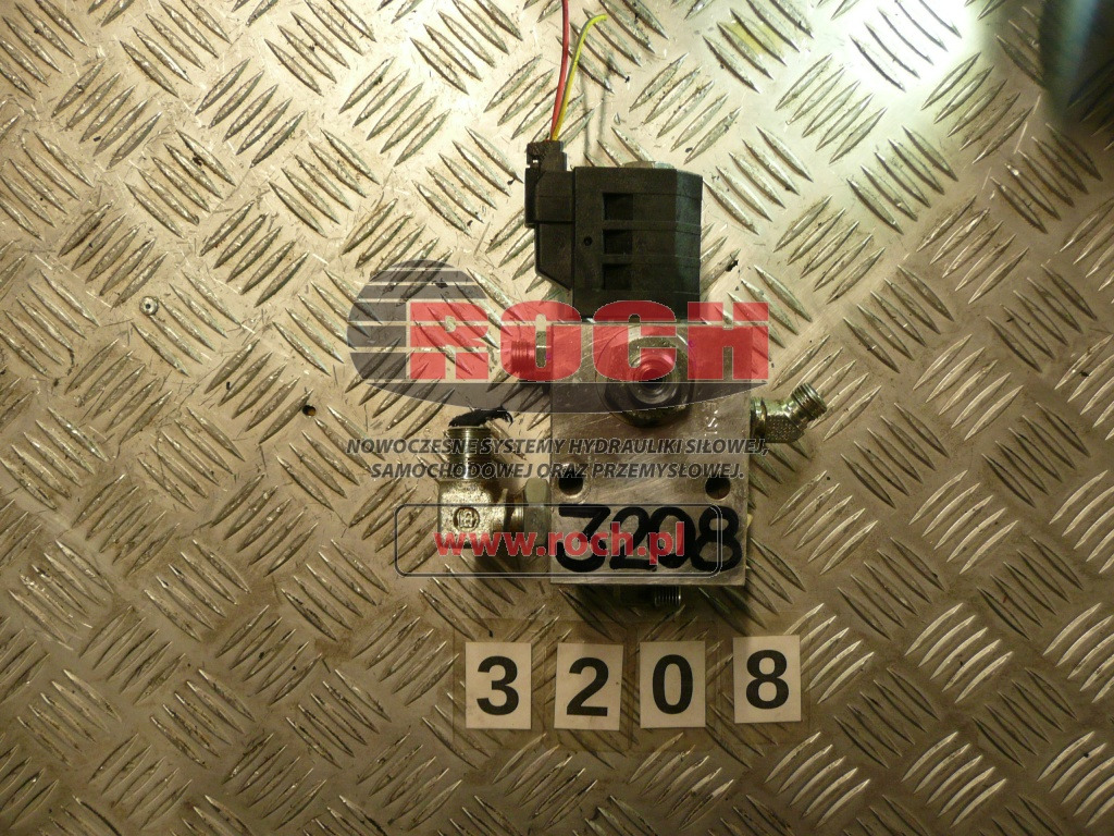 DOOSAN 410120-00068 160102A - 1 SEKCYJNY + VDD 24VDC - Valvola idraulica: foto 1 DOOSAN 410120-00068 160102A - 1 SEKCYJNY + VDD 24VDC - Valvola idraulica: foto 1