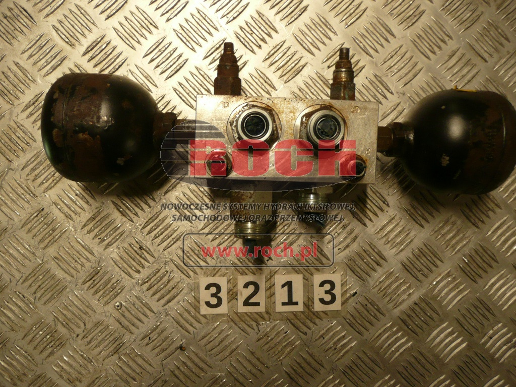 DOOSAN 410127-00097A 150603 + SUN 1BKG + HYDROAKUMULATOR L-0,32L - Valvola idraulica: foto 1 DOOSAN 410127-00097A 150603 + SUN 1BKG + HYDROAKUMULATOR L-0,32L - Valvola idraulica: foto 1