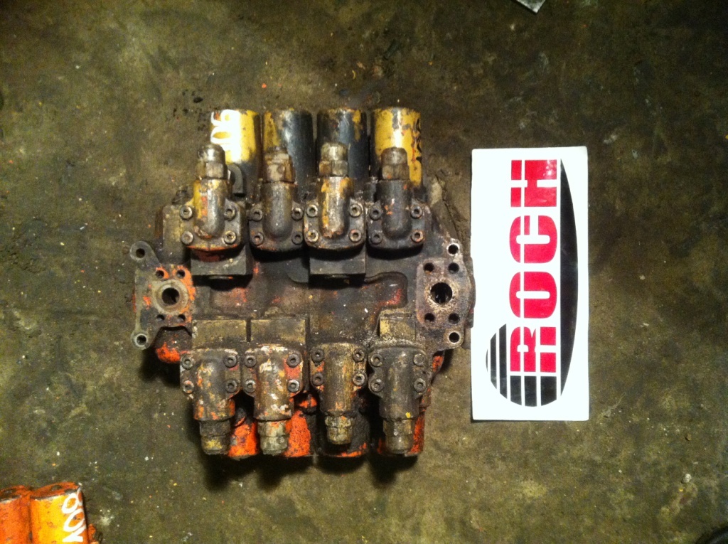 LINDE 663/7557 R250 - 4 SEKCYJNY - Valvola idraulica per Macchina da cantiere: foto 1 LINDE 663/7557 R250 - 4 SEKCYJNY - Valvola idraulica per Macchina da cantiere: foto 1