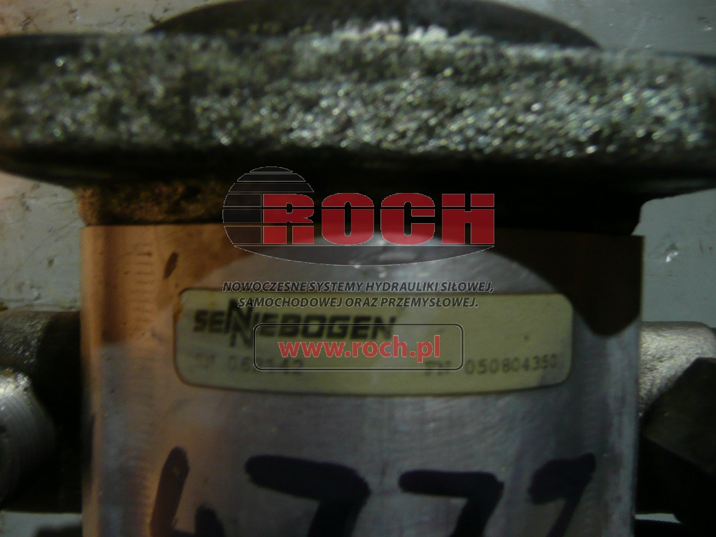 SENNEBOGEN 062142 - Motore idraulico: foto 1 SENNEBOGEN 062142 - Motore idraulico: foto 1