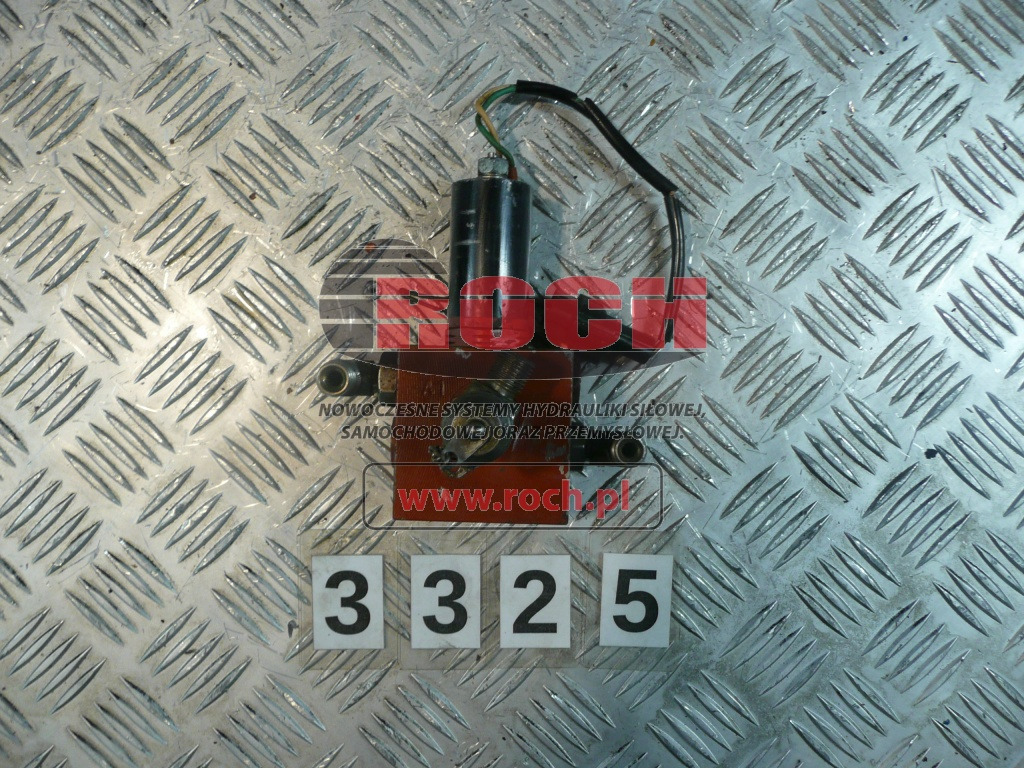 VOLVO 1KWE5G-20/G24R-104A 14529303 - 1 SEKCYJNY + CEWKA - Valvola idraulica: foto 1 VOLVO 1KWE5G-20/G24R-104A 14529303 - 1 SEKCYJNY + CEWKA - Valvola idraulica: foto 1