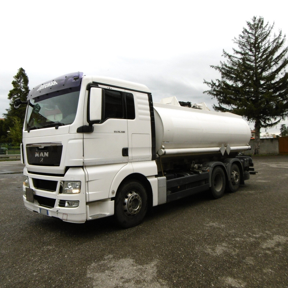 MAN 26.480 Diesel Distribution tank - Camion cisterna: foto 3 MAN 26.480 Diesel Distribution tank - Camion cisterna: foto 3