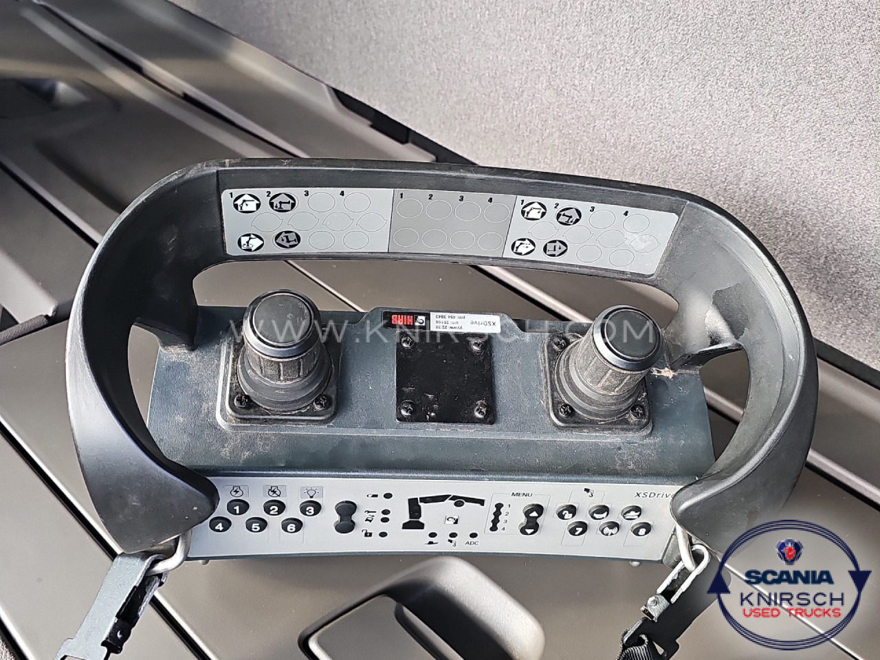 SCANIA G 320 B4x2NA 3-Seitenkipper Dautel mit Kran Hiab - Furgone ribaltabile: foto 4 SCANIA G 320 B4x2NA 3-Seitenkipper Dautel mit Kran Hiab - Furgone ribaltabile: foto 4