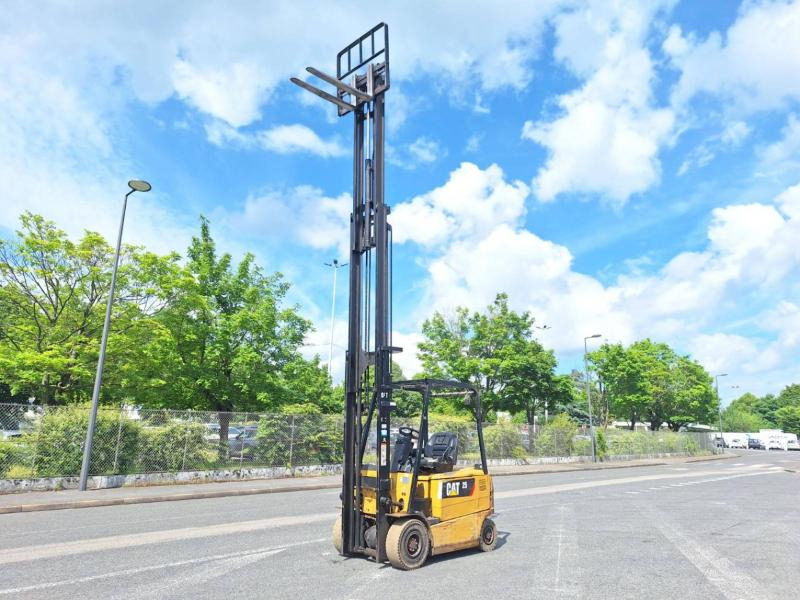 Caterpillar EP25KP - Carrello elevatore elettrico: foto 4 Caterpillar EP25KP - Carrello elevatore elettrico: foto 4