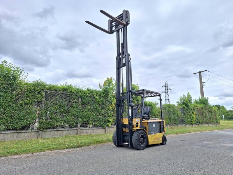 Caterpillar EP30K - Carrello elevatore elettrico: foto 5 Caterpillar EP30K - Carrello elevatore elettrico: foto 5