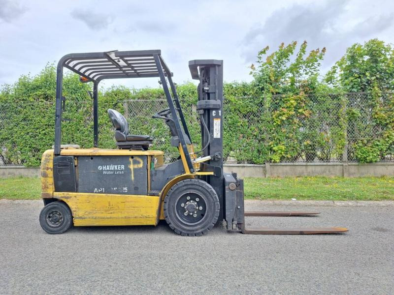 Caterpillar EP30K - Carrello elevatore elettrico: foto 4 Caterpillar EP30K - Carrello elevatore elettrico: foto 4