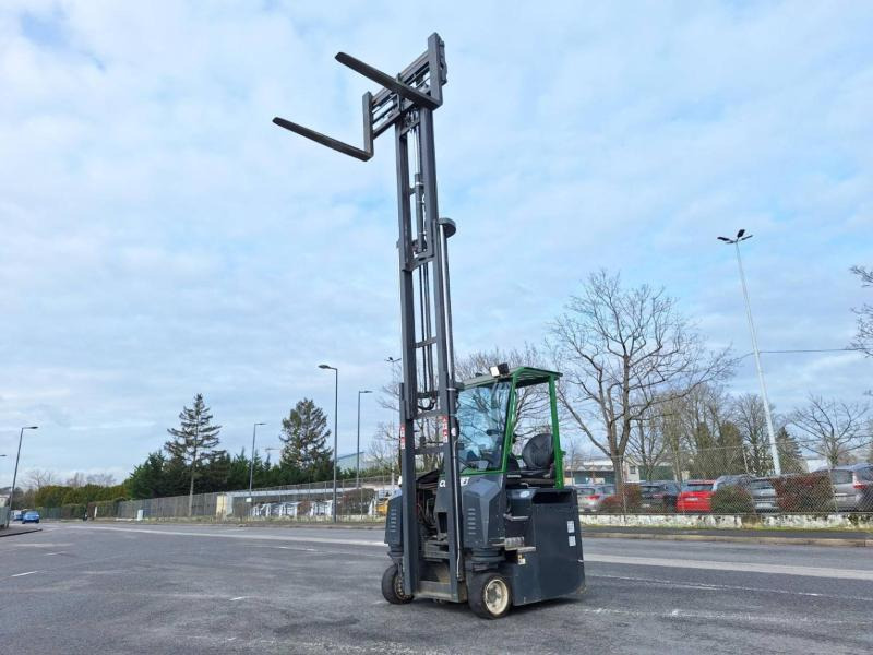Combilift CBE2500 - Elevatore 4 vie: foto 3 Combilift CBE2500 - Elevatore 4 vie: foto 3