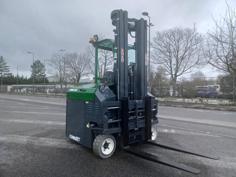 Combilift CBE3000 - Elevatore 4 vie: foto 3 Combilift CBE3000 - Elevatore 4 vie: foto 3