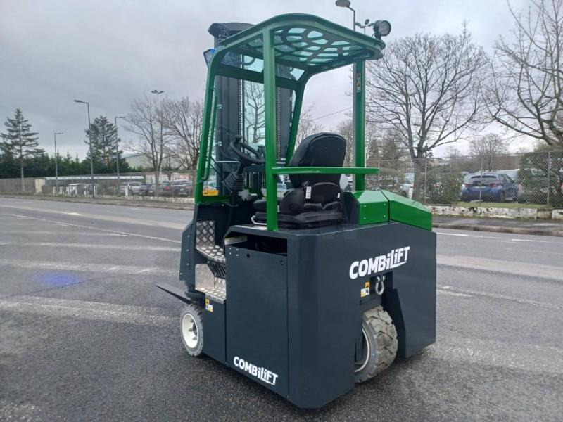Combilift CBE3000 - Elevatore 4 vie: foto 4 Combilift CBE3000 - Elevatore 4 vie: foto 4