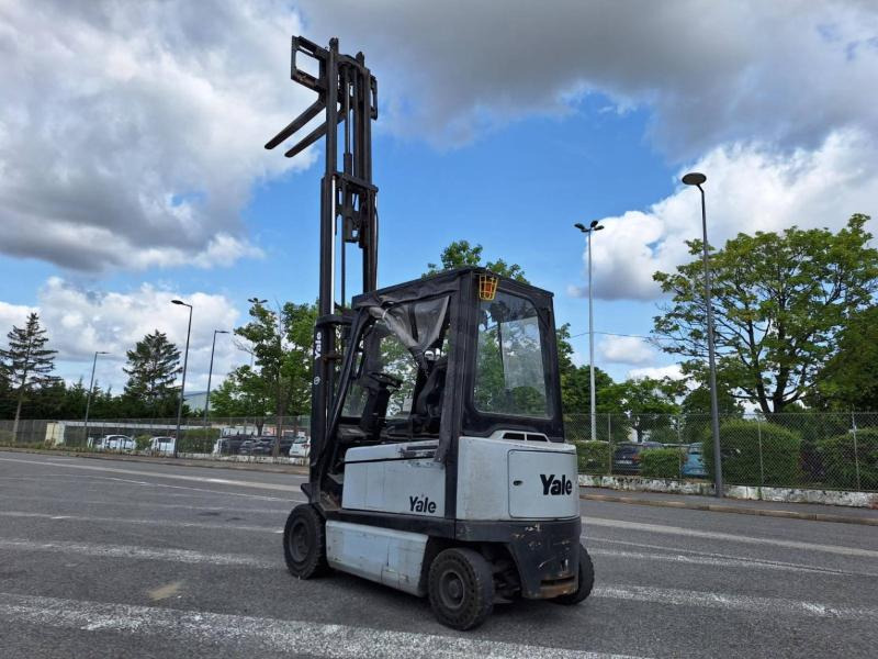 Carrello elevatore elettrico Yale ERP30: foto 9
