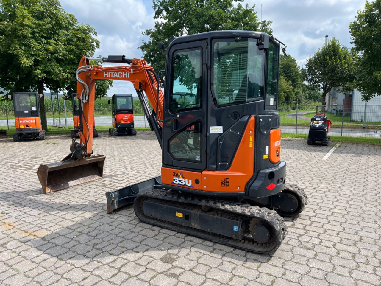 Hitachi ZX 33 U-6 CLR, Bj 22, 650 BH, Klima, MS03, GLV - Miniescavatore: foto 3 Hitachi ZX 33 U-6 CLR, Bj 22, 650 BH, Klima, MS03, GLV - Miniescavatore: foto 3