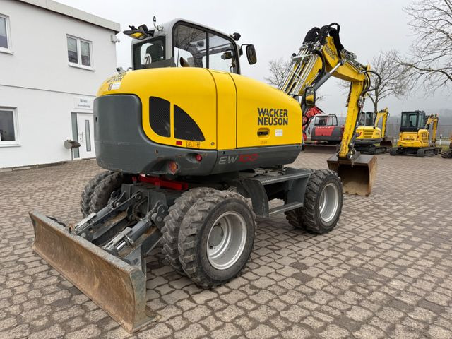 Wacker EW 100, Bj 20, 2050 BH, VA, HS08, TL Wacker EW 100, Bj 20, 2050 BH, VA, HS08, TL - Escavatore gommato: foto 4 Wacker EW 100, Bj 20, 2050 BH, VA, HS08, TL Wacker EW 100, Bj 20, 2050 BH, VA, HS08, TL - Escavatore gommato: foto 4