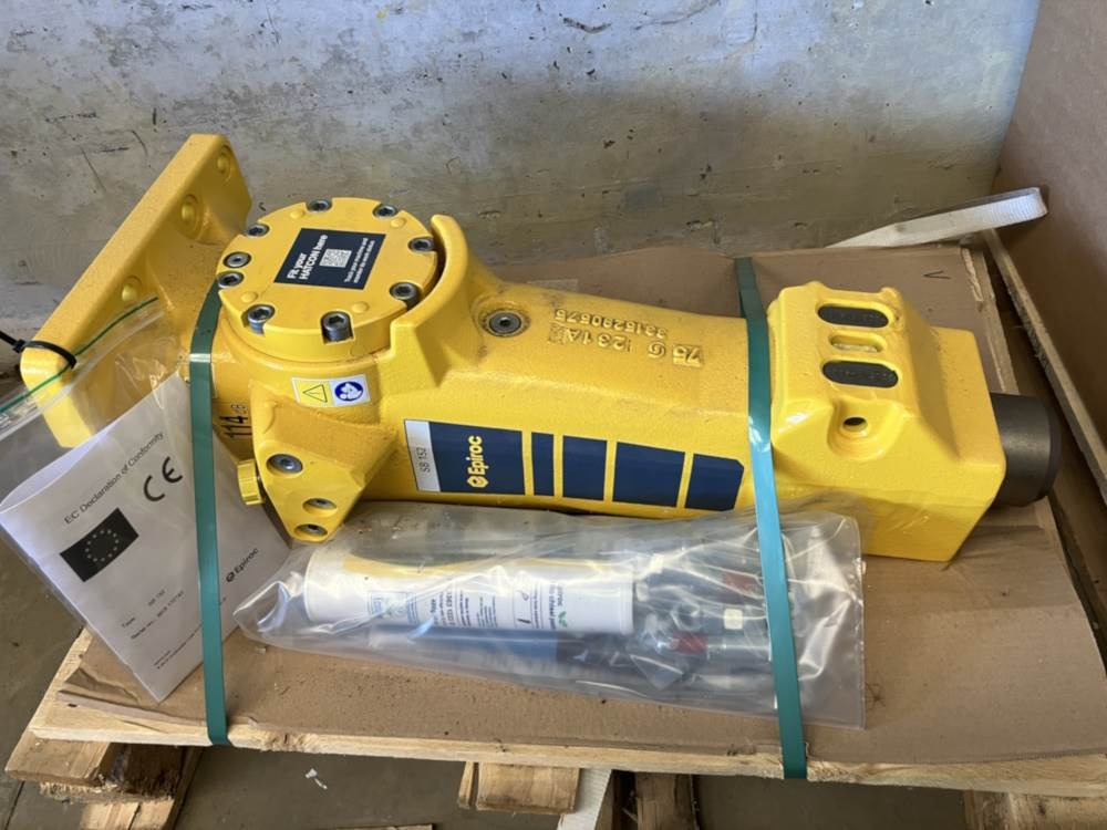 Epiroc Hammer SB152 - Attrezzatura da costruzione: foto 2 Epiroc Hammer SB152 - Attrezzatura da costruzione: foto 2