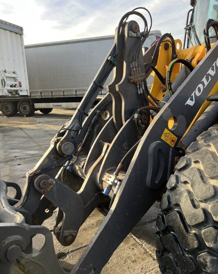 Volvo L45H - Pala gommata: foto 5 Volvo L45H - Pala gommata: foto 5