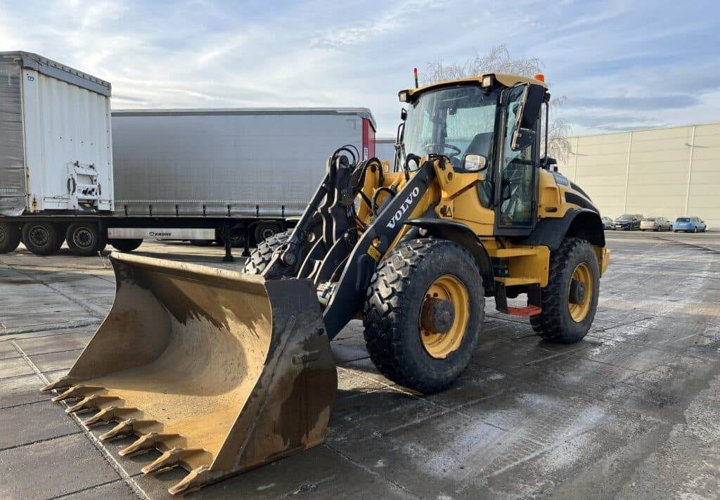Volvo L45H - Pala gommata: foto 4 Volvo L45H - Pala gommata: foto 4