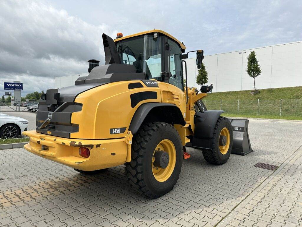 Volvo L45HS - Pala gommata: foto 3 Volvo L45HS - Pala gommata: foto 3