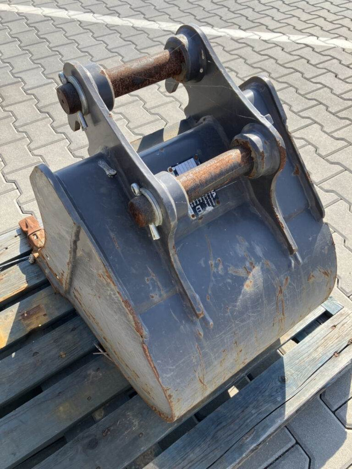 Volvo Tieflöffel mit Zähne - Festanbau - Terna: foto 2 Volvo Tieflöffel mit Zähne - Festanbau - Terna: foto 2