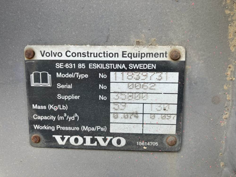 Volvo Tieflöffel mit Zähnen - Festanbau - Terna: foto 4 Volvo Tieflöffel mit Zähnen - Festanbau - Terna: foto 4