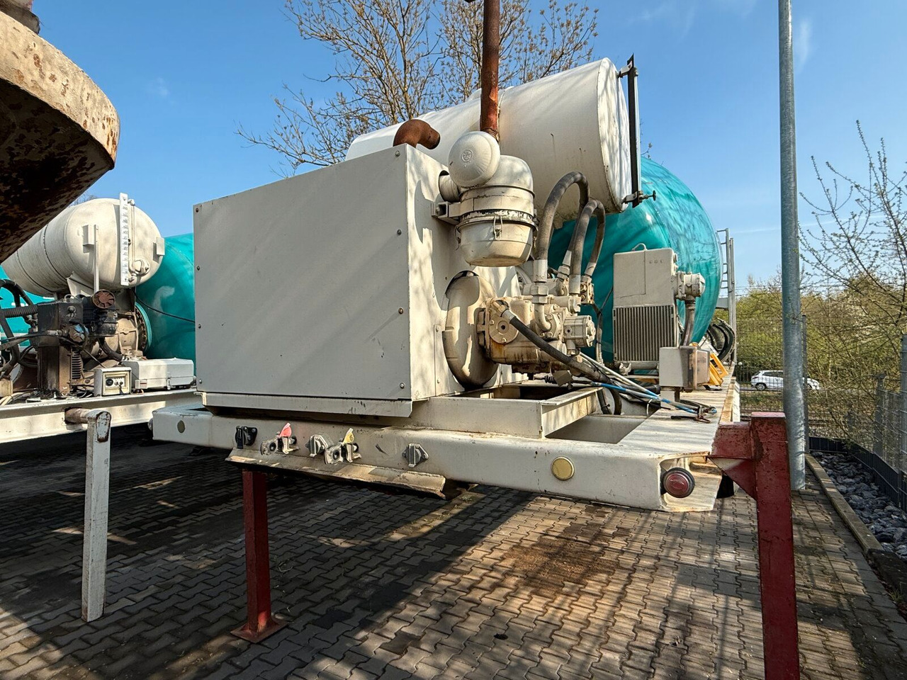 Betonmischer-Auflieger Stetter 10 m³ mit Motor - Autobetoniera: foto 4 Betonmischer-Auflieger Stetter 10 m³ mit Motor - Autobetoniera: foto 4