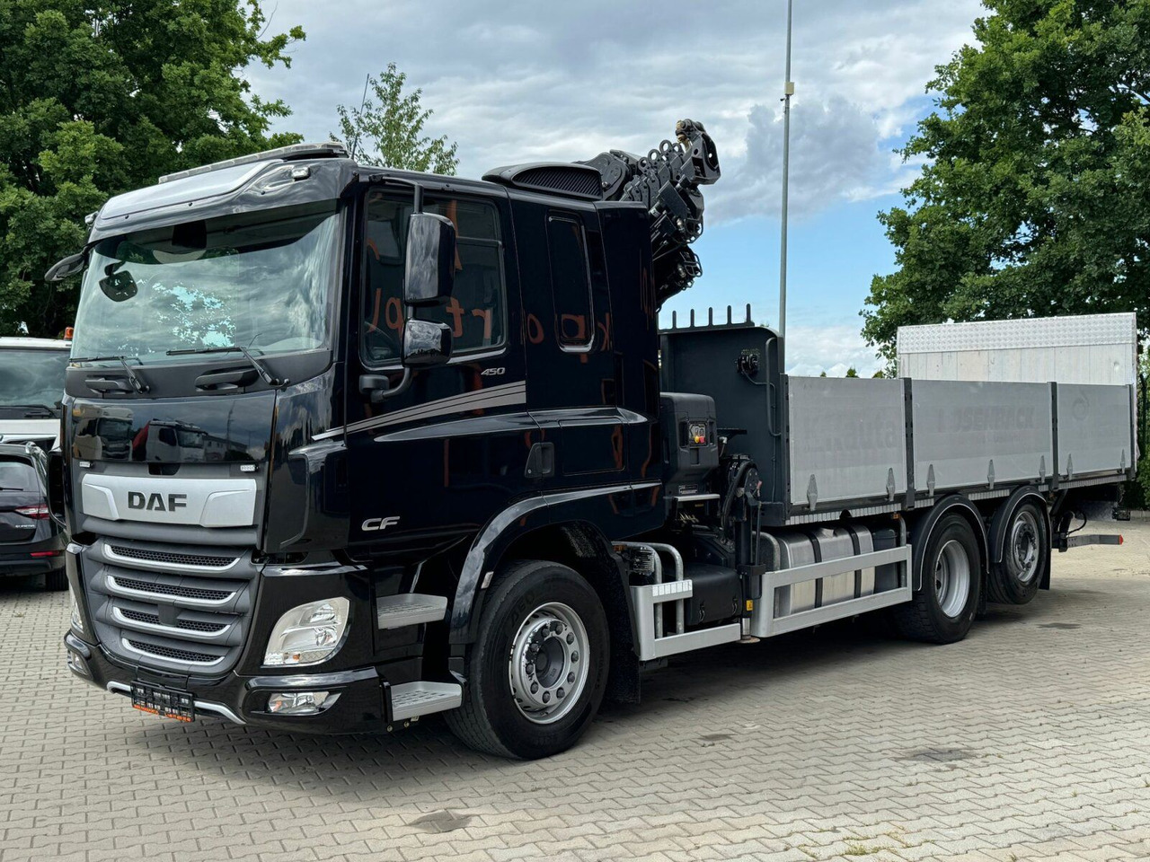 DAF CF 450 FAN 6x2 Pritsche mit Kran HIAB 188 E-6 - Autocarro con pianale/ Cassone fisso, Camion con gru: foto 2 DAF CF 450 FAN 6x2 Pritsche mit Kran HIAB 188 E-6 - Autocarro con pianale/ Cassone fisso, Camion con gru: foto 2