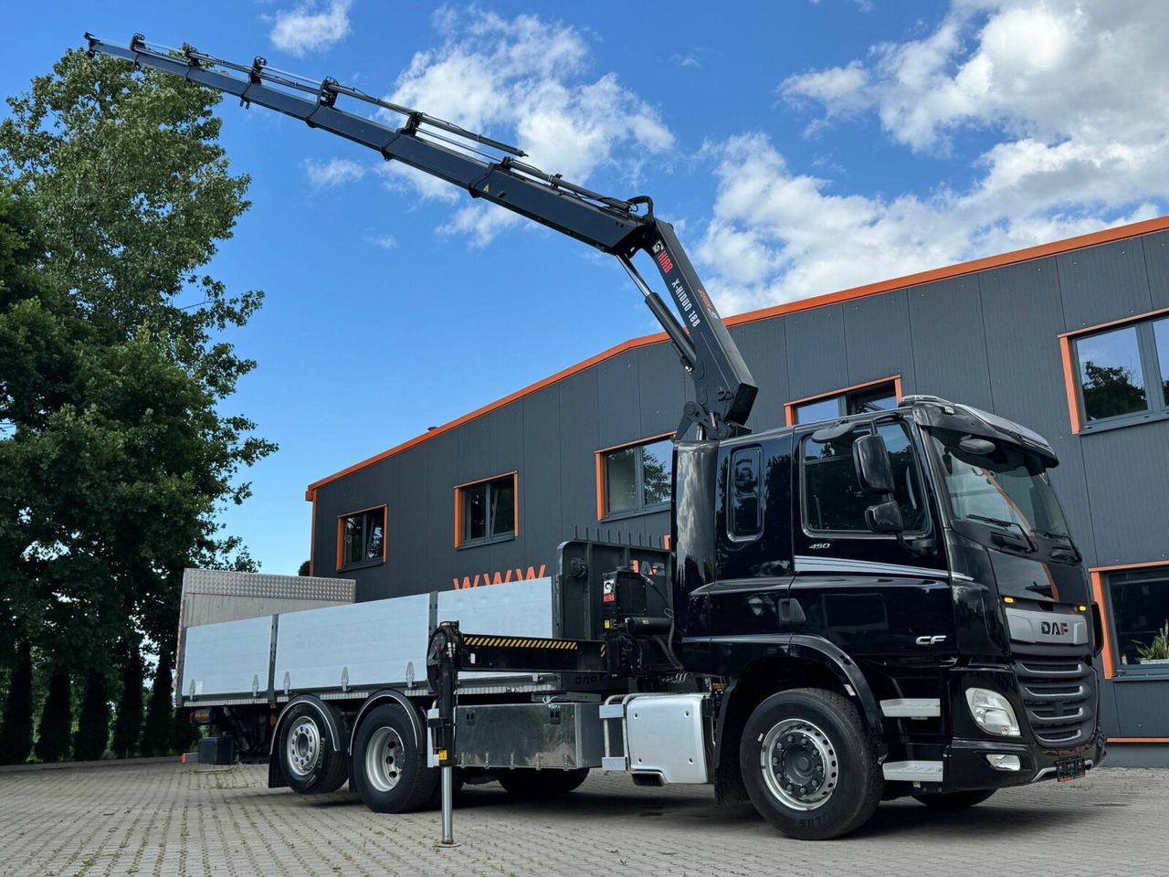 DAF CF 450 FAN 6x2 Pritsche mit Kran HIAB 188 E-6 - Autocarro con pianale/ Cassone fisso, Camion con gru: foto 1 DAF CF 450 FAN 6x2 Pritsche mit Kran HIAB 188 E-6 - Autocarro con pianale/ Cassone fisso, Camion con gru: foto 1