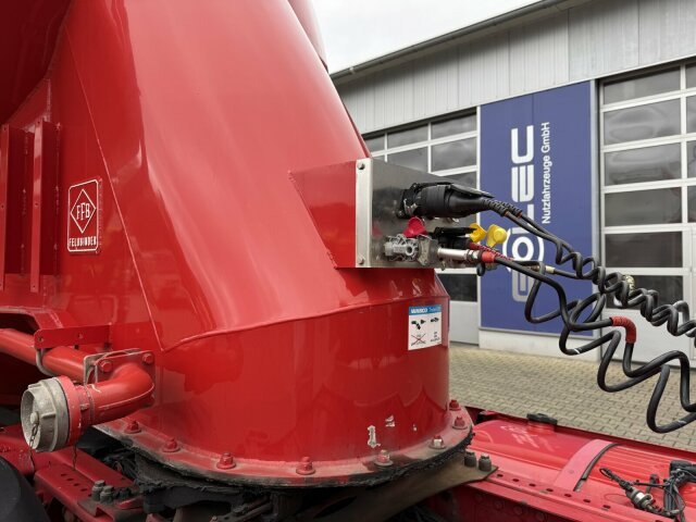 Feldbinder EUT 54.3 liegend. Silo 54.000 Liter 3 Achs - Semirimorchio silos: foto 4 Feldbinder EUT 54.3 liegend. Silo 54.000 Liter 3 Achs - Semirimorchio silos: foto 4