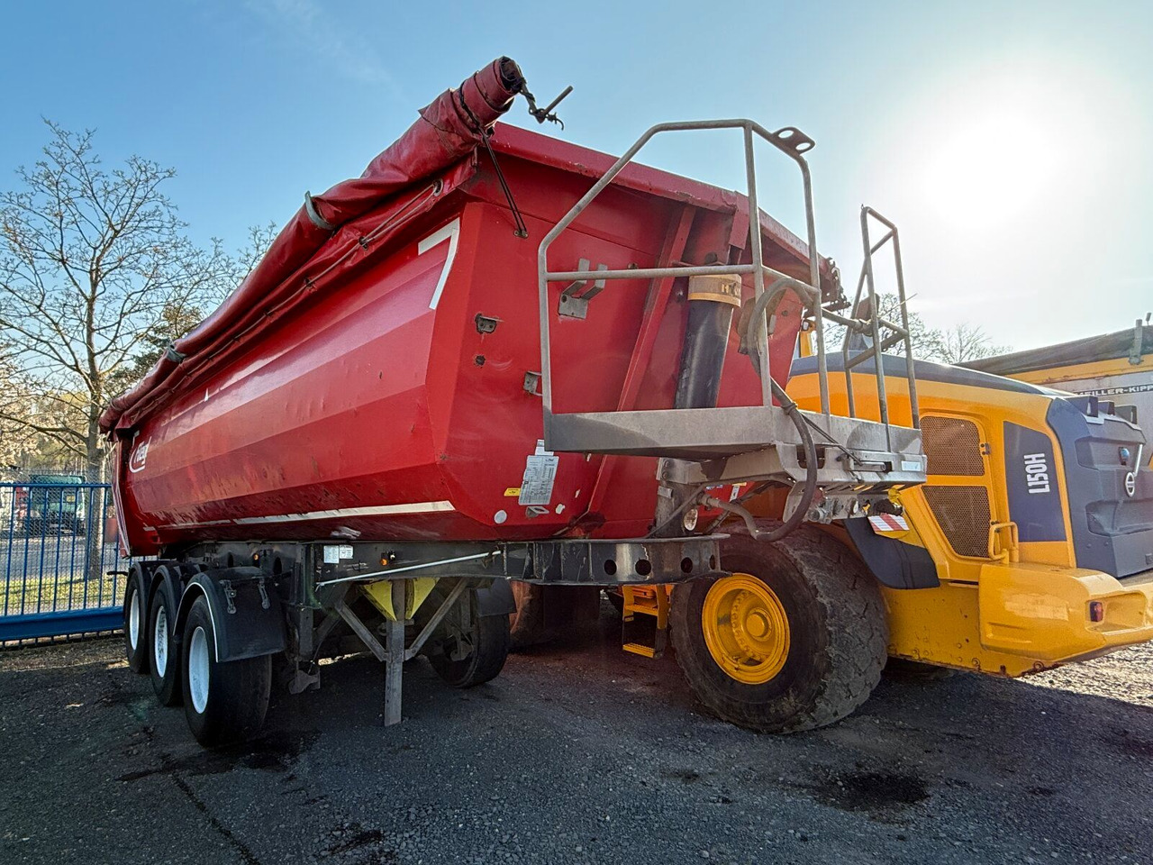 Fliegl DHKA 390 Kippauflieger 3 Achse - Semirimorchio ribaltabile: foto 1 Fliegl DHKA 390 Kippauflieger 3 Achse - Semirimorchio ribaltabile: foto 1