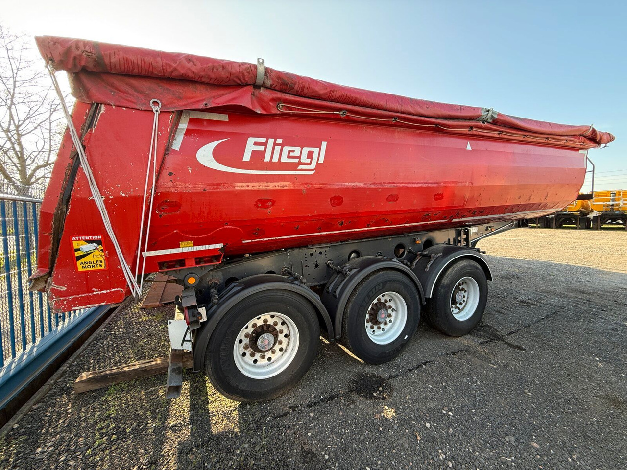 Fliegl DHKA 390 Kippauflieger 3 Achse - Semirimorchio ribaltabile: foto 2 Fliegl DHKA 390 Kippauflieger 3 Achse - Semirimorchio ribaltabile: foto 2