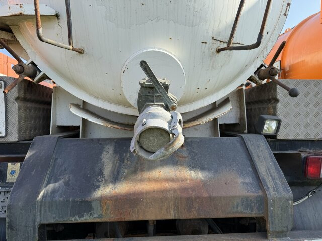 Hüffermann HSD181D Tankanhänger für nicht GGVS Güter - Rimorchio cisterna: foto 2 Hüffermann HSD181D Tankanhänger für nicht GGVS Güter - Rimorchio cisterna: foto 2
