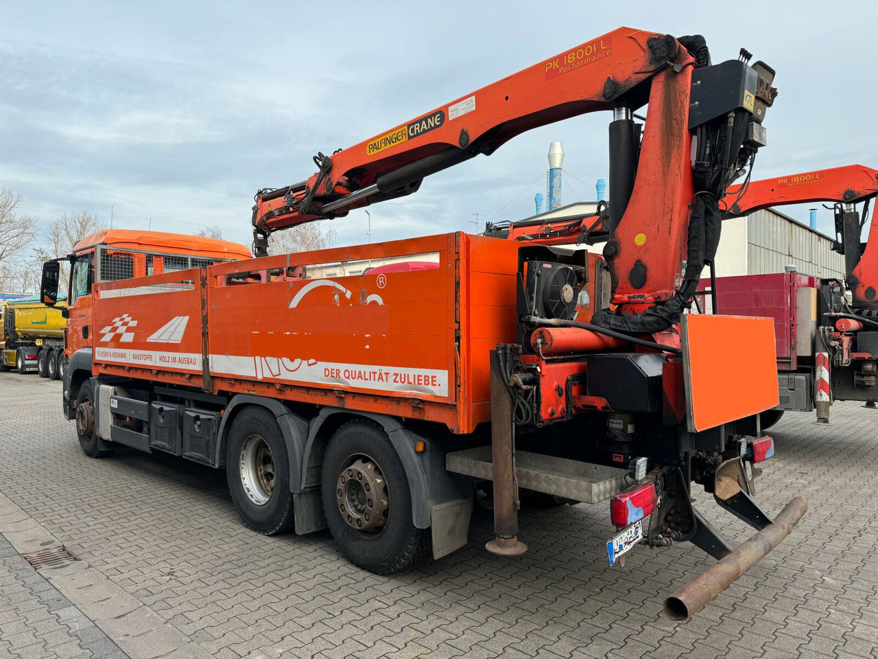 MAN TGS 26.400 6x2 Pritsche Kran Palfinger PK 18001L - Autocarro con pianale/ Cassone fisso, Camion con gru: foto 4 MAN TGS 26.400 6x2 Pritsche Kran Palfinger PK 18001L - Autocarro con pianale/ Cassone fisso, Camion con gru: foto 4
