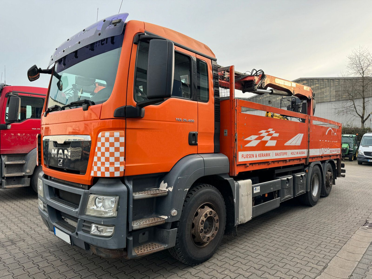 MAN TGS 26.400 6x2 Pritsche Kran Palfinger PK 18001L - Autocarro con pianale/ Cassone fisso, Camion con gru: foto 2 MAN TGS 26.400 6x2 Pritsche Kran Palfinger PK 18001L - Autocarro con pianale/ Cassone fisso, Camion con gru: foto 2
