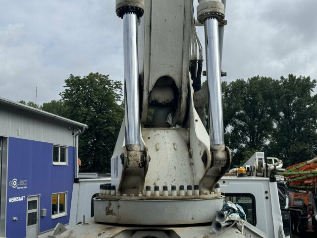 Mercedes-Benz ACTROS 3240 8x4 Betonpumpe PUTZMEISTER BSF 42 M - Pompa autocarrata: foto 2 Mercedes-Benz ACTROS 3240 8x4 Betonpumpe PUTZMEISTER BSF 42 M - Pompa autocarrata: foto 2