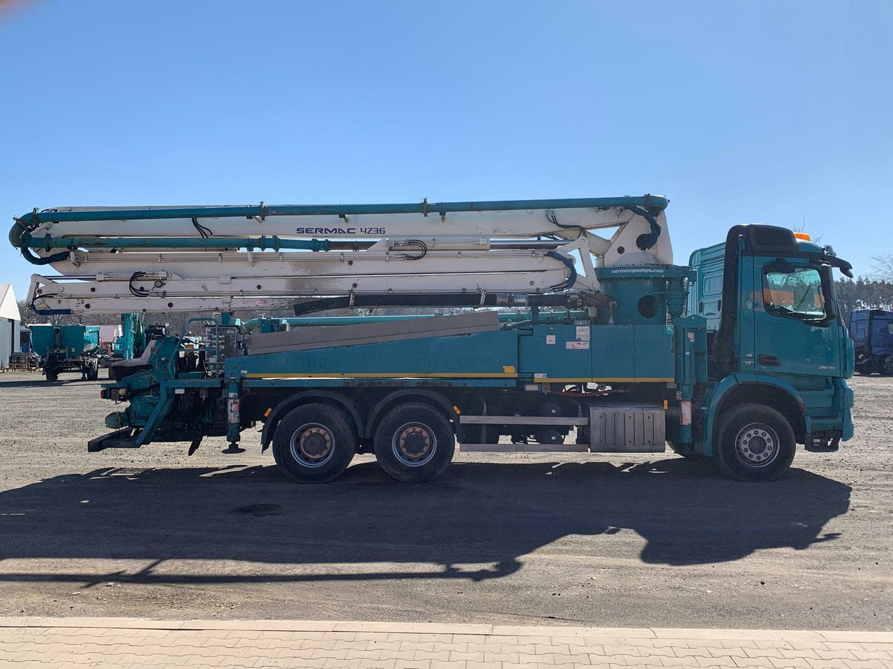 Pompa autocarrata Mercedes-Benz AROCS 2636 6x4 Euro 6 Betonpumpe SERMAC 4Z36: foto 16