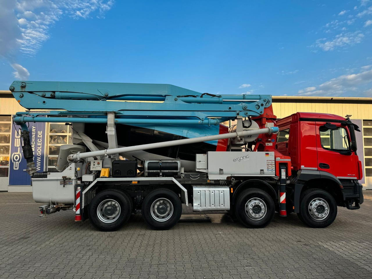 Mercedes-Benz AROCS 3243 8x4 Euro 6 Pumi Putzmeister TMM 24-3 - Autobetoniera: foto 4 Mercedes-Benz AROCS 3243 8x4 Euro 6 Pumi Putzmeister TMM 24-3 - Autobetoniera: foto 4