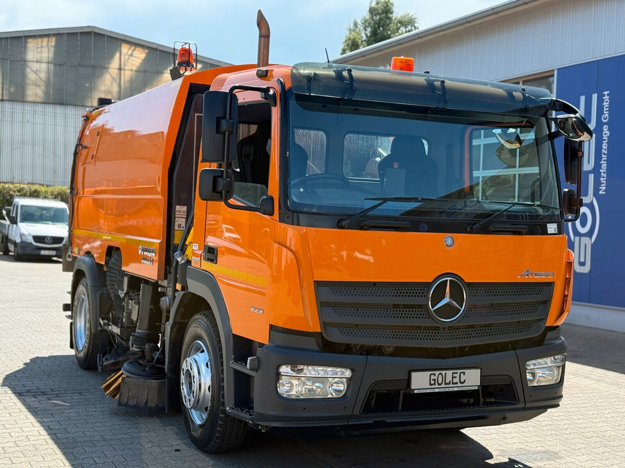 Mercedes-Benz ATEGO 1323 4x2 Kehrmaschine FAUN Viajet 6R/H - Spazzatrice stradale: foto 1 Mercedes-Benz ATEGO 1323 4x2 Kehrmaschine FAUN Viajet 6R/H - Spazzatrice stradale: foto 1