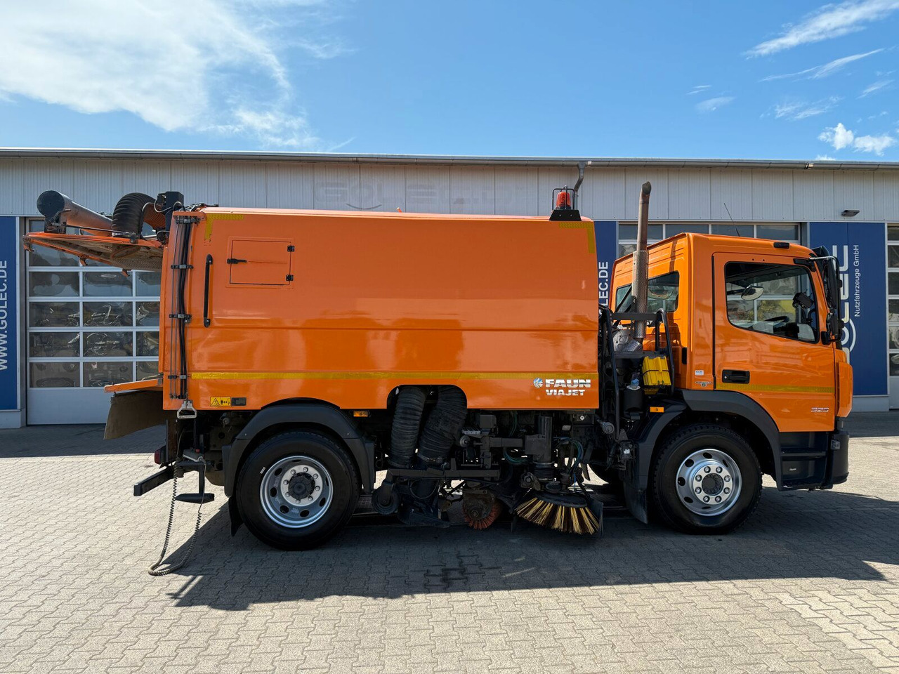 Mercedes-Benz ATEGO 1323 4x2 Kehrmaschine FAUN Viajet 6R/H - Spazzatrice stradale: foto 5 Mercedes-Benz ATEGO 1323 4x2 Kehrmaschine FAUN Viajet 6R/H - Spazzatrice stradale: foto 5