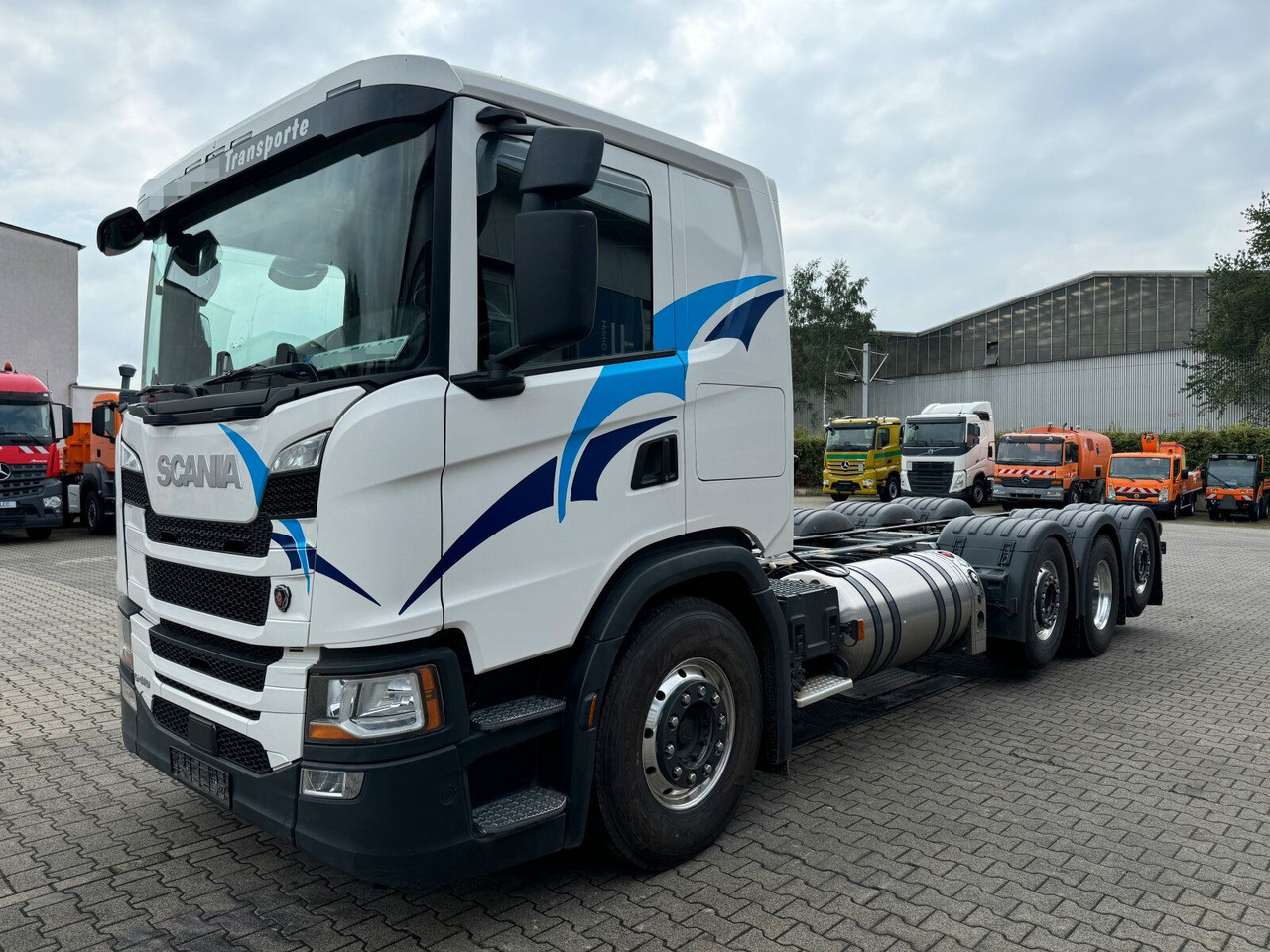 Scania G 410 B8x2*6 NB LNG Fahrgestell Nebenantrieb - Camion cisterna, Camion con gru: foto 2 Scania G 410 B8x2*6 NB LNG Fahrgestell Nebenantrieb - Camion cisterna, Camion con gru: foto 2