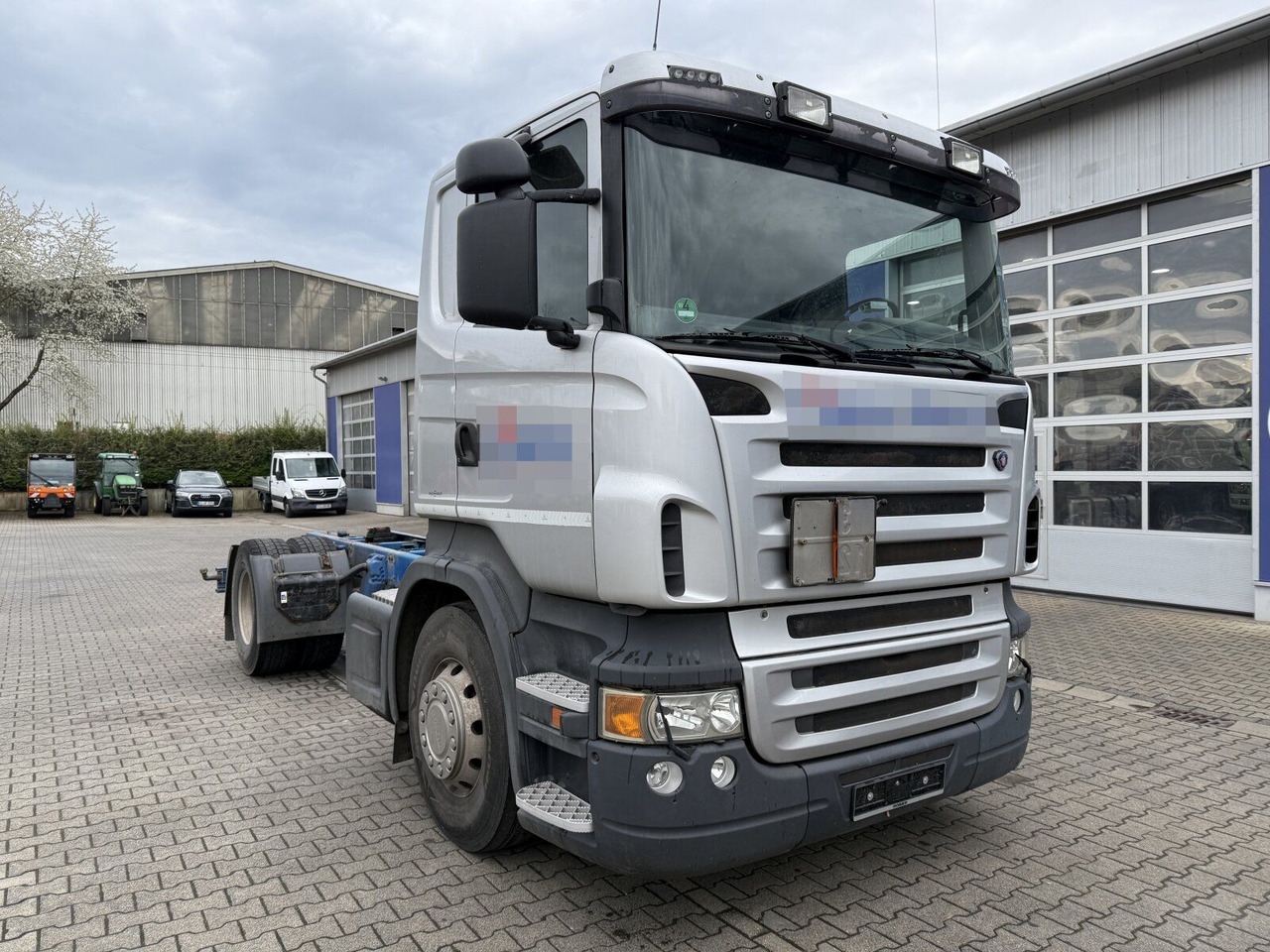 Scania R 420 Tankwagen ADR Fahrgestell Retarder Volluft - Camion cisterna: foto 1 Scania R 420 Tankwagen ADR Fahrgestell Retarder Volluft - Camion cisterna: foto 1