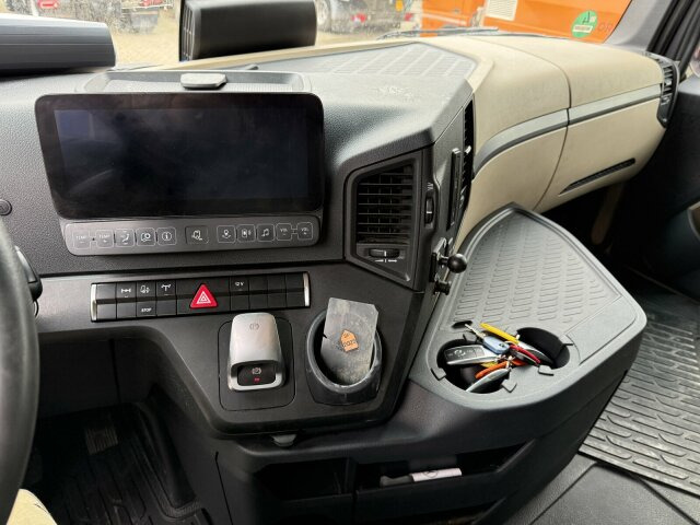 Mercedes-Benz ACTROS 1846 4x4 HAD Eur 6 Kipphydraulik Retarder - Trattore stradale: foto 3 Mercedes-Benz ACTROS 1846 4x4 HAD Eur 6 Kipphydraulik Retarder - Trattore stradale: foto 3