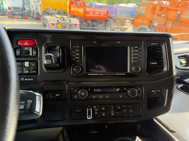 Scania G450 XT 4x4 Euro 6 SZM Kipphydraulik Blatt/ Luft - Trattore stradale: foto 3 Scania G450 XT 4x4 Euro 6 SZM Kipphydraulik Blatt/ Luft - Trattore stradale: foto 3