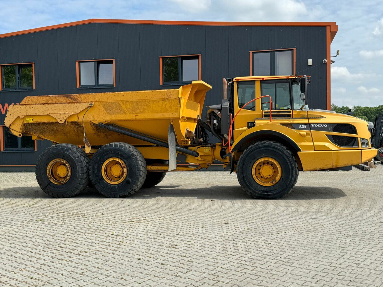 Volvo A25G Dumper 22,5 Ton 11.361 Stunden Volvo A25G Dumper 22,5 Ton 11.361 Stunden - Dumper articolato: foto 4 Volvo A25G Dumper 22,5 Ton 11.361 Stunden Volvo A25G Dumper 22,5 Ton 11.361 Stunden - Dumper articolato: foto 4